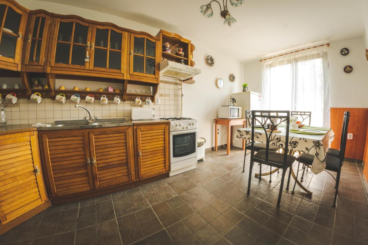Linett Apartman Хайдусобосло Экстерьер фото